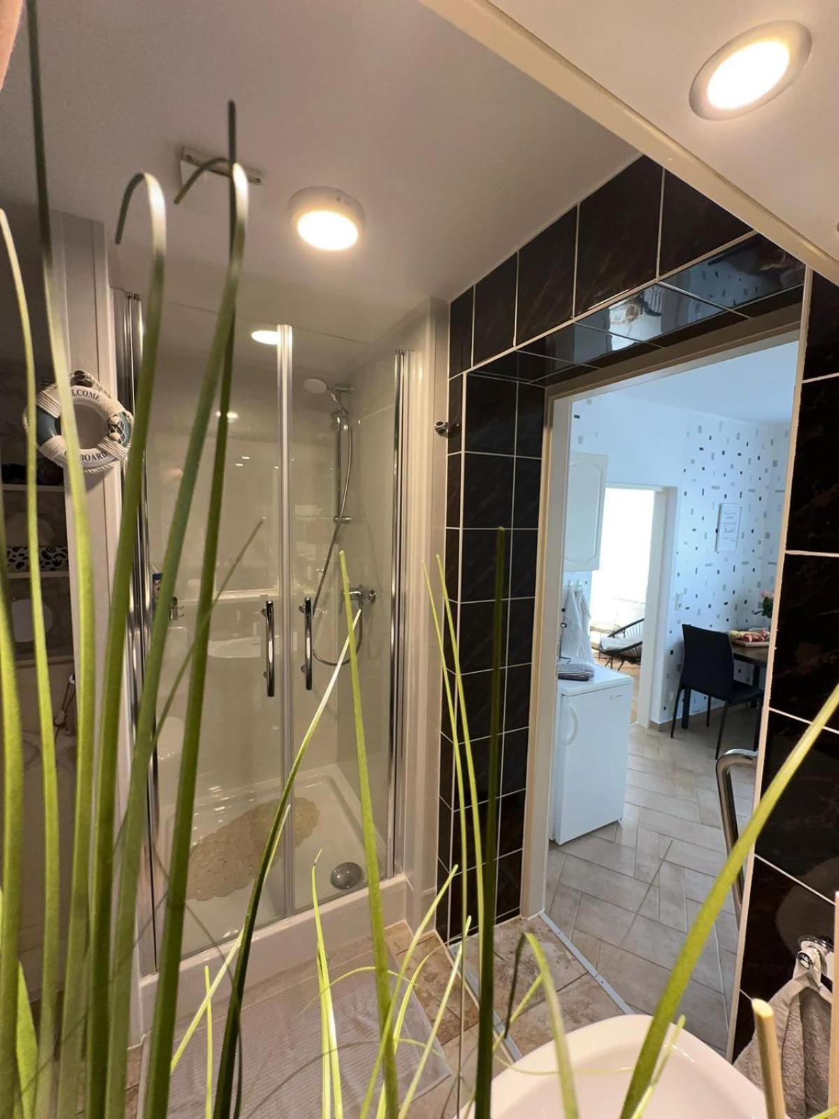 Ferienwohnung Am Strom Rostock Extérieur photo