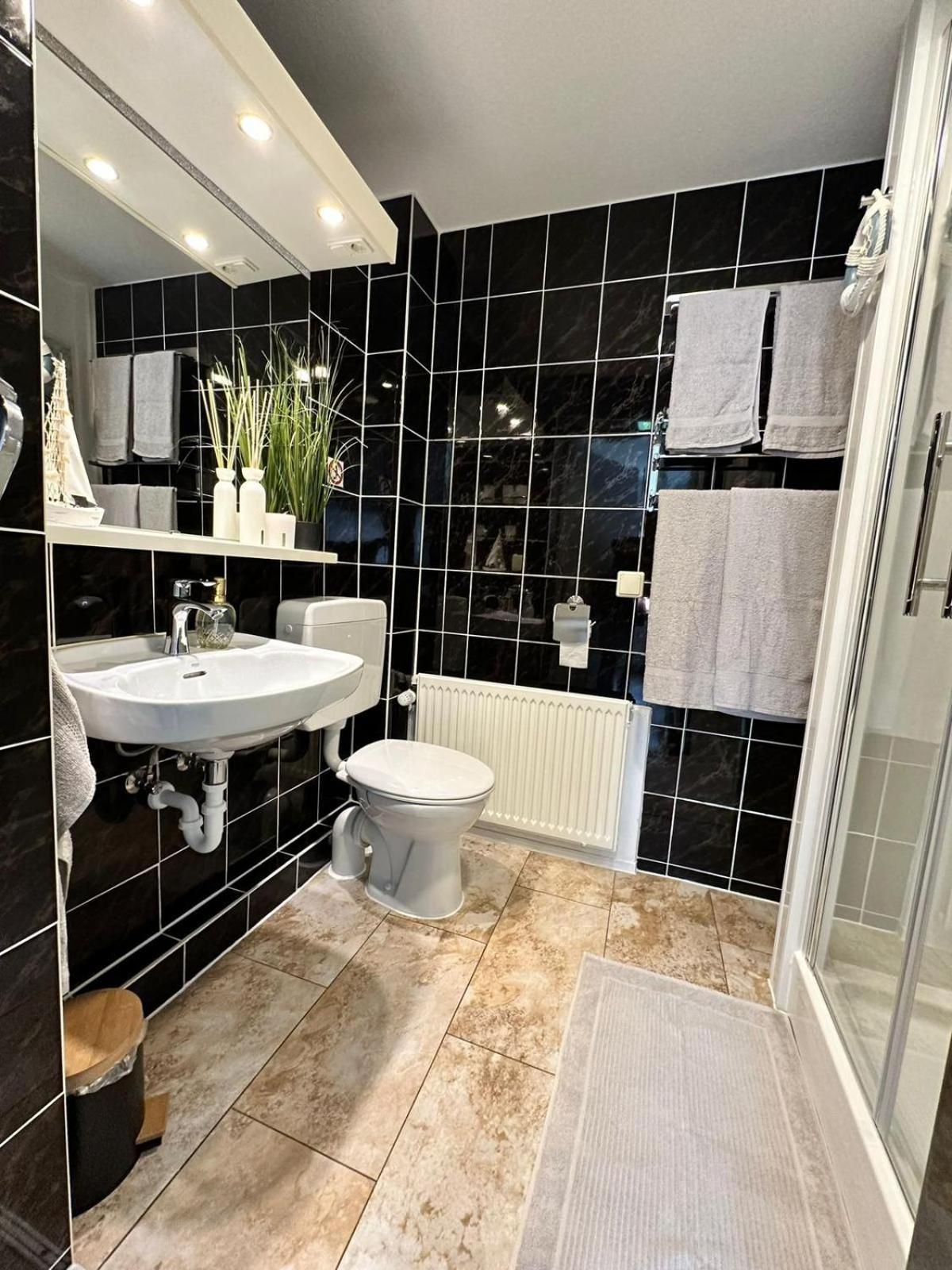 Ferienwohnung Am Strom Rostock Extérieur photo